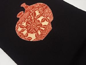 縮緬地型染壺に花葉・幾何学模様名古屋帯